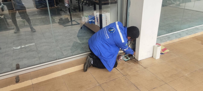 ไฟล์แนบ กปภ.สาขากำแพงเพชร ส่งมิสเตอร์ประปาแก้ปัญหามาตรวัดน้ำไม่หมุน ลูกค้าประทับใจรวดเร็วทันใจ