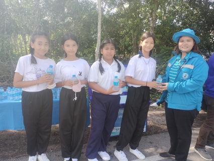 ไฟล์แนบ การประปาส่วนภูมิภาคสาขากาญจนดิษฐ์ ร่วมกิจกรรมจิตอาสา เนื่องในวันเฉลิมพระชนมพรรษา 12 สิงหาคม 2566 ภายใต้กิจกรรม "จิตอาสาพัฒนาปลูกต้นไม้ ณ ศาลาหมู่บ้านหมู่ที่ 9 ตำบลกรูด" นายสุรพงศ์ สมหวัง ผู้จัดการ กปภ.สาขากาญจนดิษฐ์ มอบหมายให้ หัวหน้างานและพนักงานในสังกัด กปภ.ข.4 เข้าร่วมกิจกรรมจิตอาสาพัฒนาปลูกต้นไม้ ณ ศาลาหมู่บ้านหมู่ที่ 9 ตำบลกรูด  เพื่อถวายเป็นพระราชกุศลแด่พระนางเจ้าสิริกิติ์ พระบรมราชินีนาถ พระบรมราชชนนีพันปีหลวง เนื่องในโอกาสวันเฉลิมพระชนมพรรษา 12 สิงหาคม 2566 ณ ศาลาหมู่บ้านหมู่ที่ 9 ต.กรูด  อ.กาญจนดิษฐ์ จ.สุราษฎร์ธานี ในวันที่ 11 สิงหาคม 2566 โดยร่วมเก็บขยะ ทำความสะอาด และปลูกต้นไม้ เพื่อสร้างสิ่งแวดล้อมที่ดีของพื้นที่สาธารณประโยชน์ให้แก่ชุมชน