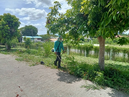 ไฟล์แนบ การประปาส่วนภูมิภาคสาขากาญจนดิษฐ์ จัดกิจกรรมพัฒนาปรับปรุงภูมิทัศน์และความสะอาดภายในสำนักงานดอนสัก หน่วยบริการดอนสัก กปภ.สาขากาญจนดิษฐ์  วันศุกร์ที่ 11 สิงหาคม 2566 การประปาส่วนภูมิภาคสาขากาญจนดิษฐ์ โดยนายสุรพงศ์ สมหวัง ผู้จัดการการประปาส่วนภูมิภาคสาขากาญจนดิษฐ์ มอบหมายพนักงานผลิตและเจ้าหน้าที่ในสังกัด ร่วมกิจกรรมบิ๊กคลีนนิ่งเดย์ "Big Cleaning Day" และพัฒนา สำนักงานดอนสัก ณ. สำนักงานดอนสัก เขตจำหน่ายน้ำดอนสัก หน่วยบริการดอนสัก การประปาส่วนภูมิภาคสาขากาญจนดิษฐ์ โดยร่วมกันทำความสะอาดและปรับปรุงภูมิทัศน์และความสะอาดภายในสำนักงาน ซึ่งนอกจากจะได้ความสะอาดเรียบร้อยและยังเป็นการส่งเสริมการทำงานเป็นทีมอีกด้วย