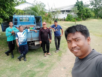 ไฟล์แนบ การประปาส่วนภูมิภาคสาขากาญจนดิษฐ์ จัดกิจกรรมพัฒนาปรับปรุงภูมิทัศน์และความสะอาดภายในสำนักงานดอนสัก หน่วยบริการดอนสัก กปภ.สาขากาญจนดิษฐ์  วันศุกร์ที่ 11 สิงหาคม 2566 การประปาส่วนภูมิภาคสาขากาญจนดิษฐ์ โดยนายสุรพงศ์ สมหวัง ผู้จัดการการประปาส่วนภูมิภาคสาขากาญจนดิษฐ์ มอบหมายพนักงานผลิตและเจ้าหน้าที่ในสังกัด ร่วมกิจกรรมบิ๊กคลีนนิ่งเดย์ "Big Cleaning Day" และพัฒนา สำนักงานดอนสัก ณ. สำนักงานดอนสัก เขตจำหน่ายน้ำดอนสัก หน่วยบริการดอนสัก การประปาส่วนภูมิภาคสาขากาญจนดิษฐ์ โดยร่วมกันทำความสะอาดและปรับปรุงภูมิทัศน์และความสะอาดภายในสำนักงาน ซึ่งนอกจากจะได้ความสะอาดเรียบร้อยและยังเป็นการส่งเสริมการทำงานเป็นทีมอีกด้วย