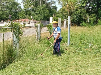 ไฟล์แนบ การประปาส่วนภูมิภาคสาขากาญจนดิษฐ์ จัดกิจกรรมพัฒนาปรับปรุงภูมิทัศน์และความสะอาดภายในสำนักงานดอนสัก หน่วยบริการดอนสัก กปภ.สาขากาญจนดิษฐ์  วันศุกร์ที่ 11 สิงหาคม 2566 การประปาส่วนภูมิภาคสาขากาญจนดิษฐ์ โดยนายสุรพงศ์ สมหวัง ผู้จัดการการประปาส่วนภูมิภาคสาขากาญจนดิษฐ์ มอบหมายพนักงานผลิตและเจ้าหน้าที่ในสังกัด ร่วมกิจกรรมบิ๊กคลีนนิ่งเดย์ "Big Cleaning Day" และพัฒนา สำนักงานดอนสัก ณ. สำนักงานดอนสัก เขตจำหน่ายน้ำดอนสัก หน่วยบริการดอนสัก การประปาส่วนภูมิภาคสาขากาญจนดิษฐ์ โดยร่วมกันทำความสะอาดและปรับปรุงภูมิทัศน์และความสะอาดภายในสำนักงาน ซึ่งนอกจากจะได้ความสะอาดเรียบร้อยและยังเป็นการส่งเสริมการทำงานเป็นทีมอีกด้วย