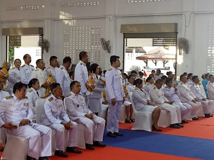 ไฟล์แนบ เนื่องในวันศุกร์ที่ ๑๒ สิงหาคม ๒๕๖๖ การประปาส่วนภูมิภาคสาขากาญจนดิษฐ์ โดยนายสุรพงศ์  สมหวัง ผู้จัดการการประปาส่วนภูมิภาคสาขากาญจนดิษฐ์ มอบหมายพนักงานในสังกัด เข้าร่วมกิจกรรมเฉลิมพระเกียรติสมเด็จพระนางเจ้าสิริกิติ์ พระบรมราชินีนาถ พระบรมราชชนนีพันปีหลวง เนื่องในโอกาสวันเฉลิมพระชนมพรรษา ๑๒ สิงหาคม ๒๕๖๖ โดยในเวลา ๑๗.๐๐ น.ได้เข้าร่วมพิธีถวายเครื่องราชสักการะและวางพานพุ่ม และพิธีจุดเทียนถวายพระพรชัยมงคล ณ ศาลาประชาคมอำเภอกาญจนดิษฐ์ ตำบลกะแดะ อำเภอกาญจนดิษฐ์ จังหวัดสุราษฎร์ธานี