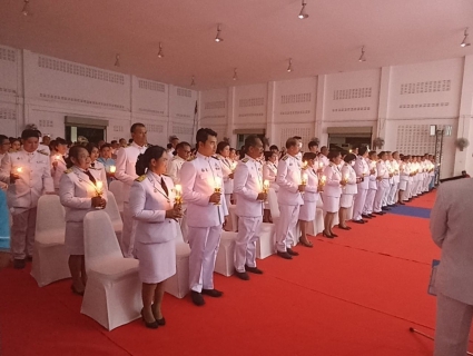 ไฟล์แนบ เนื่องในวันศุกร์ที่ ๑๒ สิงหาคม ๒๕๖๖ การประปาส่วนภูมิภาคสาขากาญจนดิษฐ์ โดยนายสุรพงศ์  สมหวัง ผู้จัดการการประปาส่วนภูมิภาคสาขากาญจนดิษฐ์ มอบหมายพนักงานในสังกัด เข้าร่วมกิจกรรมเฉลิมพระเกียรติสมเด็จพระนางเจ้าสิริกิติ์ พระบรมราชินีนาถ พระบรมราชชนนีพันปีหลวง เนื่องในโอกาสวันเฉลิมพระชนมพรรษา ๑๒ สิงหาคม ๒๕๖๖ โดยในเวลา ๑๗.๐๐ น.ได้เข้าร่วมพิธีถวายเครื่องราชสักการะและวางพานพุ่ม และพิธีจุดเทียนถวายพระพรชัยมงคล ณ ศาลาประชาคมอำเภอกาญจนดิษฐ์ ตำบลกะแดะ อำเภอกาญจนดิษฐ์ จังหวัดสุราษฎร์ธานี