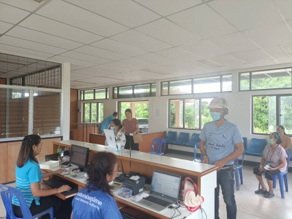 ไฟล์แนบ การประปาส่วนภูมิภาคสาขากาญจนดิษฐ์ ออกรับชำระค่าน้ำประปานอกสถานที่ ประจำเดือน สิงหาคม 2566 ณ สำนักงานดอนสัก เขตจำหน่ายน้ำดอนสัก ถึงเวลา เรามีนัด ทุกวันพุธ สัปดาห์ที่ 3 และ 4 ของทุกเดือน การประปาส่วนภูมิภาคสาขากาญจนดิษฐ์ ภายใต้การบริหารของนายสุรพงศ์ สมหวัง ผู้จัดการการประปาส่วนภูมิภาคสาขากาญจนดิษฐ์ มอบหมายงานจัดเก็บรายได้พร้อมพนักงานในสังกัด ลงพื้นที่รับชำระค่าน้ำประปานอกสถานที่ ประจำเดือน กรกฎาคม 2566 โดยได้ออกรับชำระค่าน้ำประปา วันพุธที่ 16 สิงหาคม 2566 ณ สำนักงานประปาดอนสัก เขตจำหน่ายน้ำดอนสัก หมู่ที่ 5 ตำบลดอนสัก อำเภอดอนสัก จังหวัดสุราษฎร์ธานี เพื่อเป็นการเพิ่มช่องทางในการชำระเงิน รับตำร้องขอติดตั้งมาตรนอกสถานที่ และเพิ่มความสะดวกให้กับลูกค้า กปภ.สาขากาญจนดิษฐ์ อีกช่องทางหนึ่ง