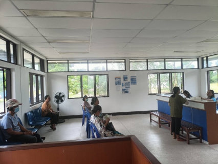 ไฟล์แนบ การประปาส่วนภูมิภาคสาขากาญจนดิษฐ์ ออกรับชำระค่าน้ำประปานอกสถานที่ ประจำเดือน สิงหาคม 2566 ณ สำนักงานดอนสัก เขตจำหน่ายน้ำดอนสัก ถึงเวลา เรามีนัด ทุกวันพุธ สัปดาห์ที่ 3 และ 4 ของทุกเดือน การประปาส่วนภูมิภาคสาขากาญจนดิษฐ์ ภายใต้การบริหารของนายสุรพงศ์ สมหวัง ผู้จัดการการประปาส่วนภูมิภาคสาขากาญจนดิษฐ์ มอบหมายงานจัดเก็บรายได้พร้อมพนักงานในสังกัด ลงพื้นที่รับชำระค่าน้ำประปานอกสถานที่ ประจำเดือน กรกฎาคม 2566 โดยได้ออกรับชำระค่าน้ำประปา วันพุธที่ 16 สิงหาคม 2566 ณ สำนักงานประปาดอนสัก เขตจำหน่ายน้ำดอนสัก หมู่ที่ 5 ตำบลดอนสัก อำเภอดอนสัก จังหวัดสุราษฎร์ธานี เพื่อเป็นการเพิ่มช่องทางในการชำระเงิน รับตำร้องขอติดตั้งมาตรนอกสถานที่ และเพิ่มความสะดวกให้กับลูกค้า กปภ.สาขากาญจนดิษฐ์ อีกช่องทางหนึ่ง