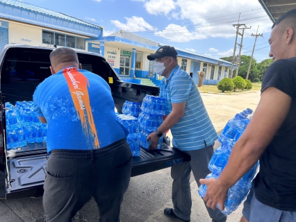 ไฟล์แนบ กปภ.สาขาพนมทวน ร่วมสนับสนุนน้ำดื่มให้กับชมรมบาสเกตบอลจังหวัดกาญจนบุรี เพื่อใช้ในการแข่งขันกีฬาแห่งชาติ ครั้งที่ 48 กาญจนบุรีเกมส์