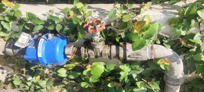 ไฟล์แนบ กปภ.สาขากำแพงเพชร ส่งมิสเตอร์ประปาตรวจสอบประตูน้ำรั่ว สร้างรอยยิ้มให้ลูกค้า