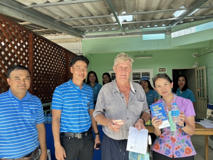 ไฟล์แนบ กปภ.สาขาภูเก็ต ออกพบปะประชาชนตามโครงการมุ่งมั่นเพื่อปวงชนเติมใจให้กัน ครั้งที่ 15/2566 ณ หมู่บ้านภูเก็ตราไวย์ ต.ราไวย์ อ.เมืองภูเก็ต จ.ภูเก็ต