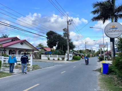ไฟล์แนบ กปภ.สาขาขลุง ออกสำรวจหาท่อรั่วในพื้นที่ตามแผน MM07 สถานีผลิตน้ำพลิ้ว จ่ายพื้นที่แหลมสิงห์ พร้อมลงพื้นที่เชิงรุกตรวจสอบมาตรวัดน้ำ 0 ลบ.ม. และได้เปิดน้ำระบายตะกอนปลายสาย เช็คแรงดัน ทำความสะอาดตรวจเช็คประตูน้ำ บริเวณโซนเขาน้อย ตำบลปากน้ำแหลมสิงห์ อำเภอแหลมสิงห์ จังหวัดจันทบุรี