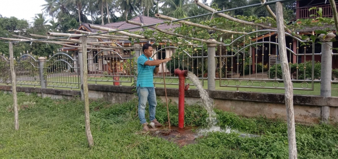 ไฟล์แนบ การประปาส่วนภูมิภาคสาขาคลองท่อมล้างตะกอนระบายในเส้นท่อจ่ายน้ำ (Blow off) ผ่านหัวดับเพลิง