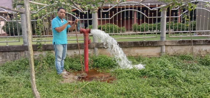 ไฟล์แนบ การประปาส่วนภูมิภาคสาขาคลองท่อมล้างตะกอนระบายในเส้นท่อจ่ายน้ำ (Blow off) ผ่านหัวดับเพลิง