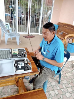 ไฟล์แนบ การประปาส่วนภูมิภาคสาขาอ่าวลึก ออกพื้นที่ตรวจสอบคุณภาพน้ำประปา ตรวจวัดค่าคลอรีน ค่าความขุ่นในน้ำประปา 