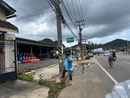 ไฟล์แนบ กปภ.สาขากระบี่ ดำเนินงานตามแผนบริหารจัดการน้ำสูญเสียเชิงรุก เดินหน้าลงพื้นที่ หมู่ที่ 6 ตำบลอ่าวนาง และหมู่ที่ 1,2,6 ตำบลหนองทะเล อำเภอเมือง จังหวัดกระบี่ เดินเท้าหาท่อแตกรั่ว พร้อมซ่อมปิดจุด เพื่อลดการเกิดน้ำสูญเสีย 