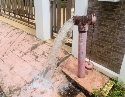 ไฟล์แนบ กปภ.สาขาระนอง รักษาคุณภาพน้ำประปาใสสะอาด ดำเนินการตามแผนระบายตะกอนในเส้นท่อ ประจำเดือน สิงหาคม 2566