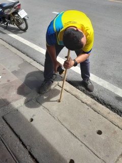 ไฟล์แนบ การประปาส่วนภูมิภาคสาขากาญจนดิษฐ์ ดำเนินการตรวจสอบ หาท่อแตกท่อรั่ว ตลาดดอนสัก ตำบลดอนสัก อ.ดอนสัก เพื่อค้นท่อแตกท่อรั่วและเพิ่มปริมาณน้ำจ่ายให้ลูกค้า