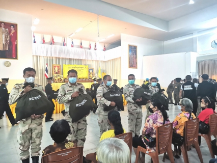 ไฟล์แนบ การประปาส่วนภูมิภาคสาขาตราด ร่วมบริการน้ำดื่มตราสัญลักษณ์ กปภ.ให้แก่ประชาชน ที่มาให้การต้อนรับ นายอรรถนิติ ดิษฐอำนาจ องคมนตรี และคณะ