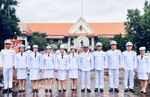 ไฟล์แนบ นายพรพจน์ ฑีฆายุ ผู้จัดการการประปาส่วนภูมิภาคสาขาลำพูน  ได้มอบหมายให้หัวหน้างานและพนักงานในสังกัด เข้าร่วมพิธีวางพวงมาลาถวายราชสักการะ พระบรมราชานุสาวรีย์พระบาทสมเด็จพระจุลจอมเกล้าเจ้าอยู่หัว เนื่องในวันปิยมหาราช 23 ตุลาคม 2566 ด้วยความสำนึกในพระมหากรุณาธิคุณ ณ บริเวณลานหน้าศาลากลาง (หลังเก่า) ต.ในเมือง อ.เมือง จ.ลำพูน