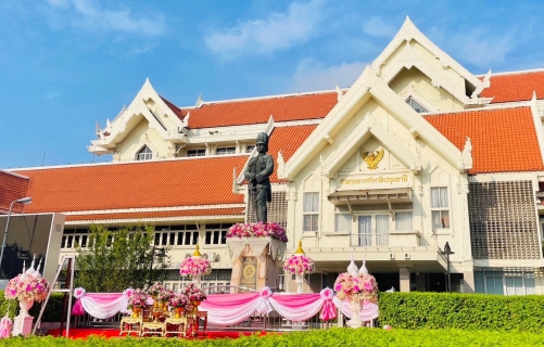 ไฟล์แนบ กปภ.สาขาปทุมธานี เข้าร่วมพิธีน้อมรำลึกเนื่องในวันคล้ายวันสวรรคตพระบาทสมเด็จพระจุลจอมเกล้าเจ้าอยู่หัว 23 ตุลาคม 2566