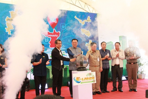 ไฟล์แนบ กปภ.ข.6 ร่วมให้การต้อนรับรองนายกรัฐมนตรีและรัฐมนตรีว่าการกระทรวงมหาดไทย ลงพื้นที่ตรวจราชการ จ.ขอนแก่น