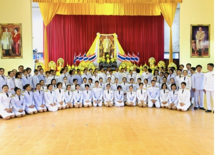 ไฟล์แนบ กปภ.สาขากุยบุรีเข้าร่วมพิธีวางพานพุ่มดอกไม้และพิธีถวายบังคมหน้าพระบรมฉายาลักษณ์ เนื่องในวันพ่อแห่งชาติ 5 ธันวาคม 2566