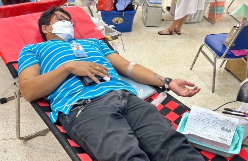 ไฟล์แนบ กปภ.สาขาปทุมธานี ร่วมบริจาคโลหิต กับเหล่ากาชาดจังหวัดปทุมธานี  เนื่องในวันคล้ายวันพระบรมราชสมภพพระบาทสมเด็จพระบรมชนกาธิเบศร มหาภูมิพลอดุลยเดชมหาราช บรมนาถบพิตร และวันพ่อแห่งชาติ 5 ธันวาคม 2566