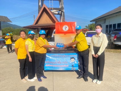 ไฟล์แนบ กปภ.สาขาขลุง เข้าร่วมกิจกรรมจิตอาสาเนื่องในวันคล้ายวันพระบรมราชสมภพ พระบาทสมเด็จพระบรมชนกาธิเบศรมหาภูมิพลอดุลยเดชมหาราช บรมนาถบพิตร วันชาติ และวันพ่อแห่งชาติ (พัฒนาฟื้นฟูและแก้ไขปัญหาคลองเวฬุ kick off ระยะที่ 1) พร้อมมอบน้ำดื่มตราสัญลักษณ์ กปภ. จำนวน 480 ขวด