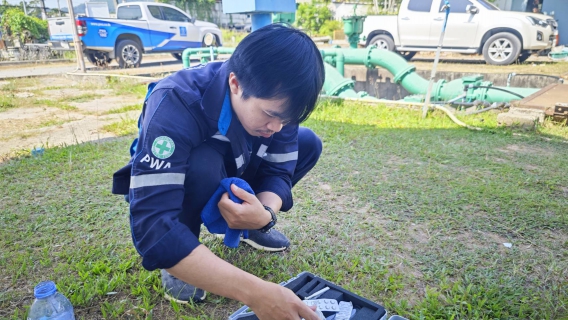 ไฟล์แนบ กปภ.สาขาภูเก็ต ตรวจสอบคุณภาพน้ำ ณ โรงเรียนกะทู้วิทยา โรงเรียน อบจ.ไม้เรียบ และโรงเรียนเทศบาล 2 บ้านกะทู้ เพิ่มความมั่นใจให้ลูกค้า น้ำประปาสะอาดได้มาตรฐาน