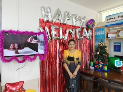 ไฟล์แนบ กปภ.สาขากำแพงเพชร จัดเต็มม !! มอบความสุขให้ลูกค้า happy hour ใส่ชุดสีแดงมาถ่ายรูป รับไปเลย !! แก้วน้ำ Merry Christmas