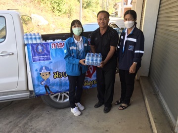 ไฟล์แนบ กปภ.สาขาพยุหะคีรีมอบน้ำดื่ม ให้แก่ องค์การบริหารส่วนตำบลเขาทอง ในโครงการป้องกันและลดอุบัติเหตุในช่วงเทศกาลปีใหม่ 2567