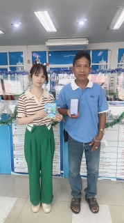 ไฟล์แนบ กำแพงเพชร คึกคัก !! สุขกันแบบทั้งเดือนมอบของขวัญให้ลูกค้าทุกรายที่มาทำธุรกรรมที่สาขากำแพงเพชร 