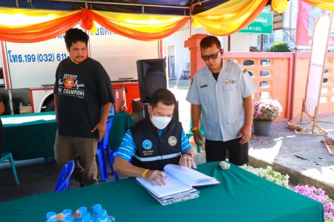 ไฟล์แนบ การประปาส่วนภูมิภาคสาขาประจวบคีรีขันธ์ มอบน้ำดื่มบรรจุขวดตราสัญลักษณ์ กปภ.ให้จุดบริการประชาชน ช่วงเทศกาลปีใหม่ พ.ศ.2567