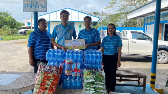 ไฟล์แนบ การประปาส่วนภูมิภาคสาขาไชยา มอบของขวัญ และน้ำดื่มบรรจุขวดตราสัญลักษณ์ กปภ. จำนวน 120 ขวด ให้แก่ เทศบาลตำบลตลาดไชยา เพื่อสนับสนุนการจัดกิจกรรมวันเด็กแห่งชาติ ประจำปี 2567