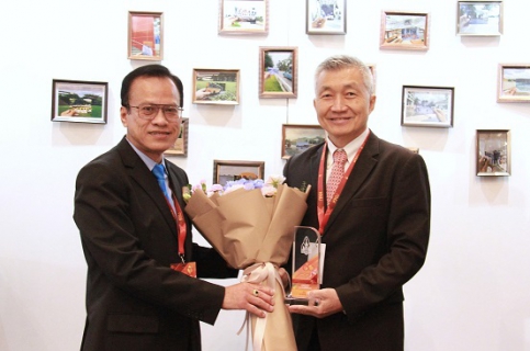 ไฟล์แนบ รองผู้ว่าการ (ปฏิบัติการ 2) รักษาการแทน ผู้ว่าการการประปาส่วนภูมิภาค เข้ารับรางวัลเชิดชูเกียรติศิษย์เก่าดีเด่น 60 ปี มหาวิทยาลัยขอนแก่น ภาครัฐวิสาหกิจ (คณะวิศวกรรมศาสตร์) 