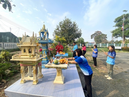 ไฟล์แนบ กปภ.สาขาขลุง ร่วมกันถวายเครื่องสักการะแก่พระภูมิเจ้าที่ และพระแม่ธรณีวิสุทธิสรรพสักขีบารมีธำรงชล เนื่องในเทศกาลวันตรุษจีน ประจำปี 2567