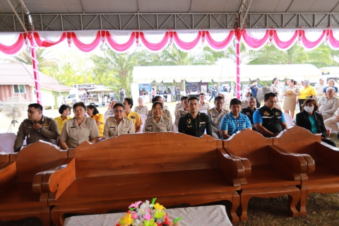 ไฟล์แนบ การประปาส่วนภูมิภาคสาขาท่าแซะ เข้าร่วมโครงการจังหวัดพบประชาชนจังหวัดชุมพร "หน่วยบำบัดทุกข์ บำรุงสุข สร้างรอยยิ้มให้ประชาชน" ประจำปี ๒๕๖๗