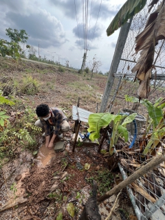 ไฟล์แนบ กปภ.สาขากำแพงเพชร แก้ไขปัญหาน้ำไม่ไหล พบ ! ท่อหลุดก่อนเข้ามาตร 