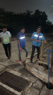ไฟล์แนบ กปภ.สาขาคลองหลวง ลงพื้นที่ ตรวจสอบท่อแตกท่อรั่ว แก้ปัญหาน้ำไหลอ่อน
