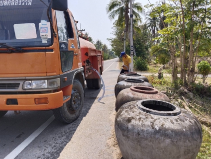 ไฟล์แนบ กปภ.สาขาประจวบคีรีขันธ์ สนับสนุนน้ำประปาเพื่อช่วยเหลือประชาชนที่ประสบปัญหาภัยแล้ง 