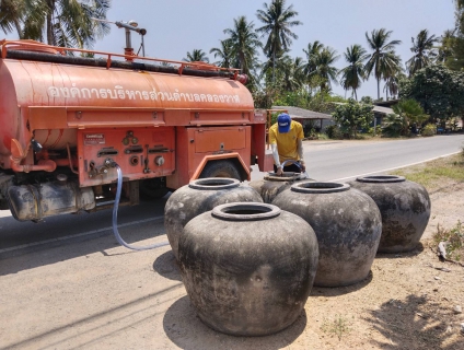 ไฟล์แนบ กปภ.สาขาประจวบคีรีขันธ์ สนับสนุนน้ำประปาเพื่อช่วยเหลือประชาชนที่ประสบปัญหาภัยแล้ง 