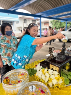 ไฟล์แนบ กปภ.สาขาขอนแก่น (พ) จัดกิจกรรม สรงน้ำพระ เเละพระเเม่ธรณีบีบมวยผม พร้อมรดน้ำดำหัว ผู้บริหาร เเละผู้อาวุโส เพื่อสืบสานวัฒนธรรมประเพณีสงกรานต์ ปี 2567 