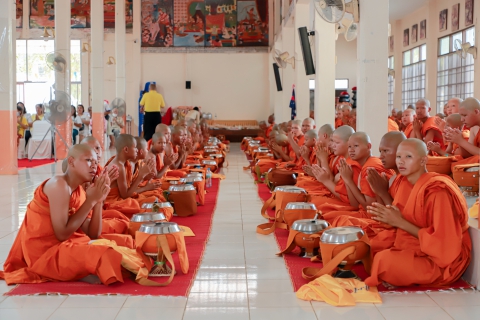 ไฟล์แนบ  กปภ.สาขากำแพงเพชร จับมือ กปภ.สาขาขาณุวรลักษบุรี ร่วมเป็นเจ้าภาพถวายภัตตาหารเช้า - เพล และน้ำปานะ ตามโครงการบรรพชาสามเณรภาคฤดูร้อน 98 รูป เพื่อเฉลิมพระเกียรติ ฯ 