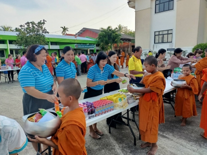 ไฟล์แนบ การประปาส่วนภูมิภาคสาขาคลองท่อมวมทำบุญตักบาตรข้าวสารอาหารแห้ง แก่ สามเณร