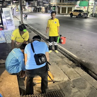 ไฟล์แนบ การประปาส่วนภูมิสาขาจันดี ลงพื้นที่เดินสำรวจหาท่อแตก-ท่อรั่ว