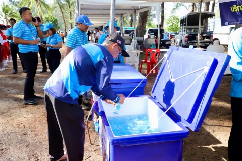 ไฟล์แนบ กปภ. ร่วมบริการน้ำดื่ม ในกิจกรรม "มหาดไทย มอบความสุข คืนชายหาดเลพัง ให้ชาวภูเก็ต"