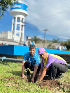 ไฟล์แนบ การประปาส่วนภูมิภาคสาขาชุมพร ร่วมกิจกรรม "กปภ.ปลูกป่าเพื่อแผ่นดิน เทิดพระเกียรติ พระบาทสมเด็จพระบรมชนกาธิเบศร มหาภูมิพลอดุลยเดชมหาราช บรมนาถบพิตร"