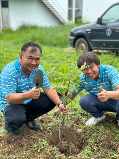 ไฟล์แนบ กปภ.สาขาเกาะคา ร่วมสร้างพื้นที่สีเขียว ปลูกป่าเพื่อแผ่นดิน เทิดพระเกียรติพระบาทสมเด็จพระบรมชนกาธิเบศร มหาภูมิพลอดุลยเดชมหาราช บรมนาถบพิตร (Father's Land) ประจำปี 2567 