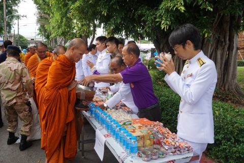 ไฟล์แนบ กปภ.สาขาพัทยา (พ) ร่วมพิธีทำบุญตักบาตรอาหารแห้ง กิจกรรมเฉลิมพระเกียรติสมเด็จพระนางเจ้าสุทิดา พัชรสุธาพิมลลักษณ์ พระบรมราชินี เนื่องในโอกาสวันเฉลิมพระชนมพรรษา