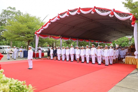 ไฟล์แนบ กปภ.สาขาประจวบคีรีขันธ์  ร่วมพิธีสวดพระพุทธมนต์ ทำบุญตักบาตรถวายพระราชกุศล และพิธีวางพวงมาลาถวายราชสดุดี เนื่องในวันที่ระลึกวันคล้ายวันสวรรคต พระบาทสมเด็จพระปรเมนทรมหาอานันทมหิดล พระอัฐมรามาธิบดินทร  วันอานันทมหิดล