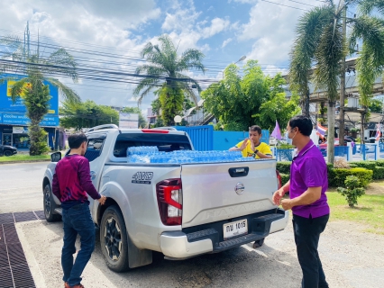 ไฟล์แนบ กปภ.สาขากระบี่ สนับสนุนน้ำดื่มบรรจุขวด จำนวน 240 ขวด ทูลกระหม่อมหญิงอุบลรัตน์ราชกัญญา สิริวัฒนาพรรณวดี องค์ประธานในโครงการ TO BE NUMBER ONE พระราชทานวโรกาสเสด็จเยี่ยมสมาชิกและติดตามการดำเนินการของโครงการ