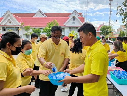 ไฟล์แนบ กปภ.สาขาสมุทรสาคร มอบน้ำดื่มบรรจุขวดจำนวน 3,000 ขวด สนับสนุนกิจกรรม เดิน วิ่ง ปั่น ธงตราสัญลักษณ์งานเฉลิมพระเกียรติพระบาทสมเด็จพระเจ้าอยู่หัวฯ